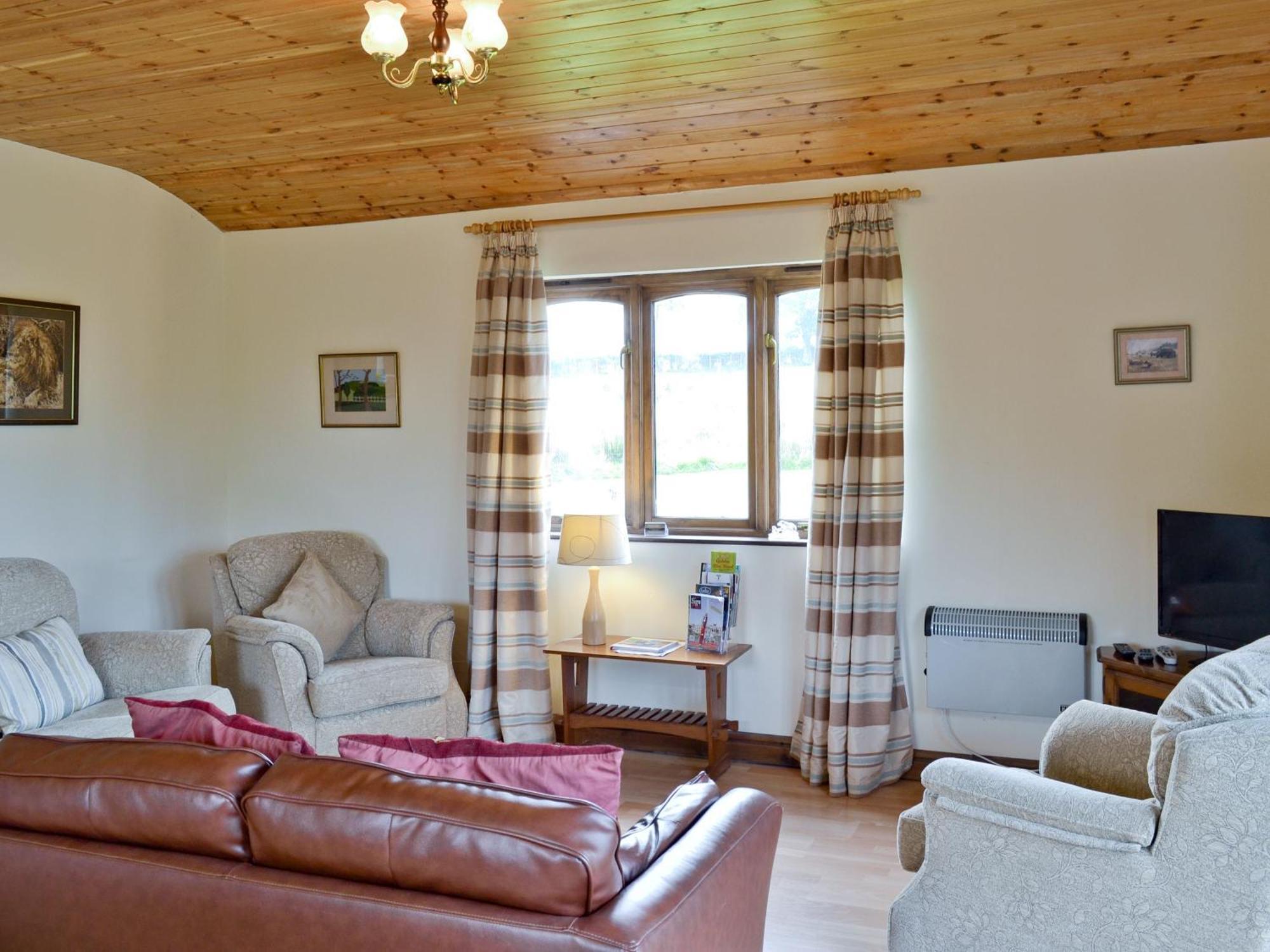 Penybont Woodside Lodge - Hw7520 מראה חיצוני תמונה