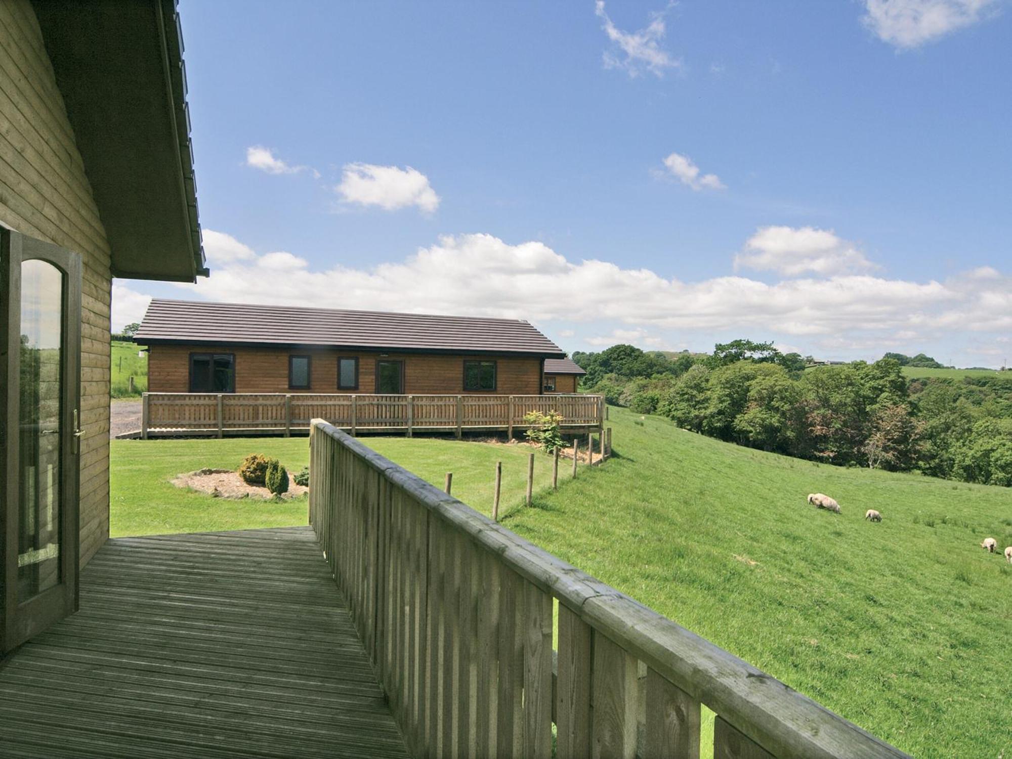Penybont Woodside Lodge - Hw7520 מראה חיצוני תמונה
